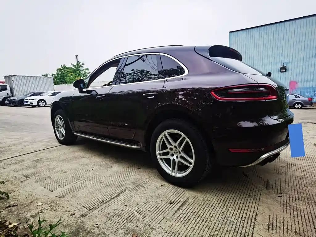 Porsche Macan 2017 — фото 18