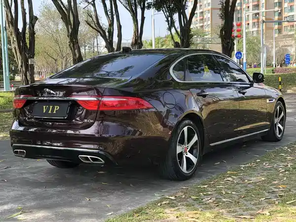 Jaguar XFL 2018