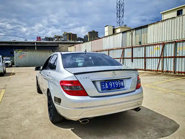 Mercedes-Benz C-Class 2010