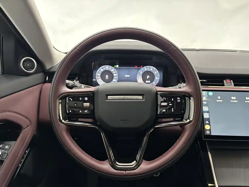 Land Rover Evoque 2024 — фото 17