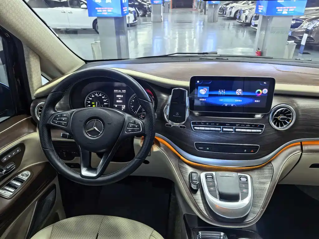 Mercedes-Benz Vito 2022 — фото 12