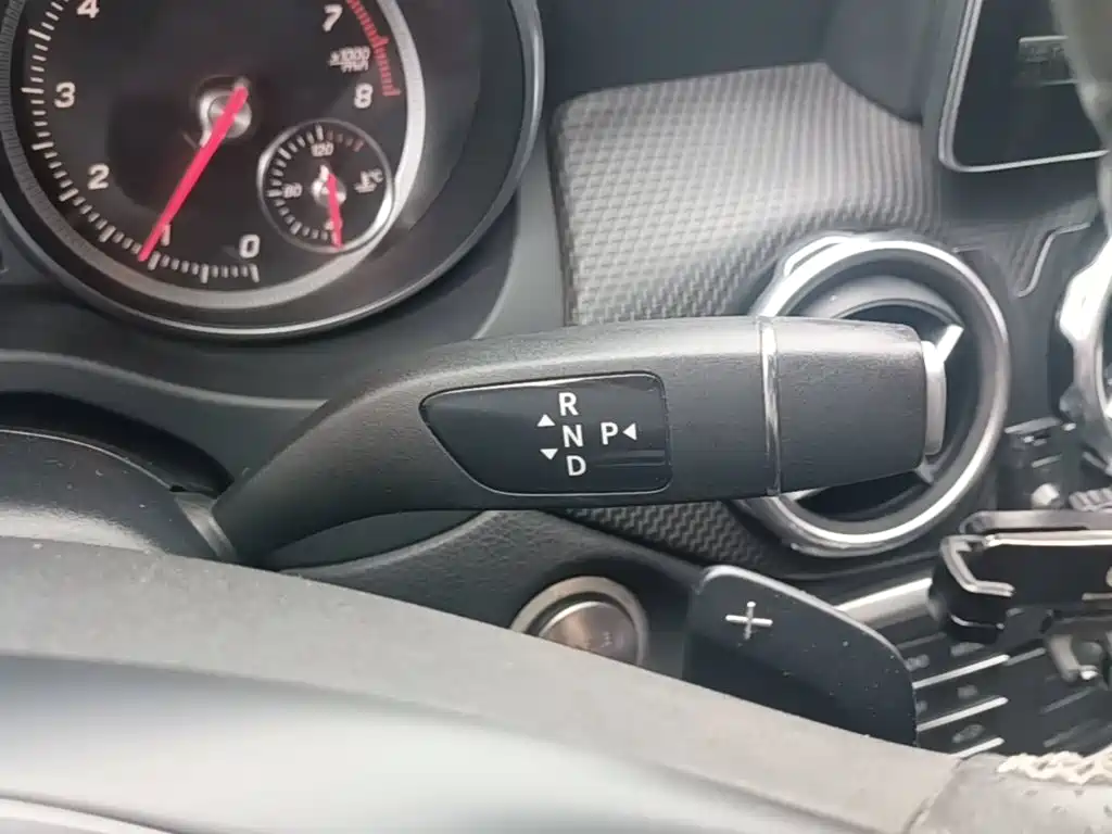 Mercedes-Benz GLA 2018 — фото 14