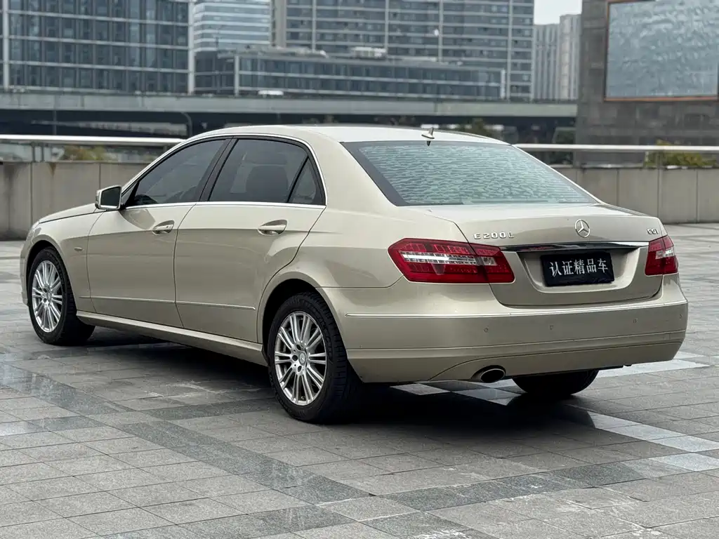 Mercedes-Benz E-Class 2011