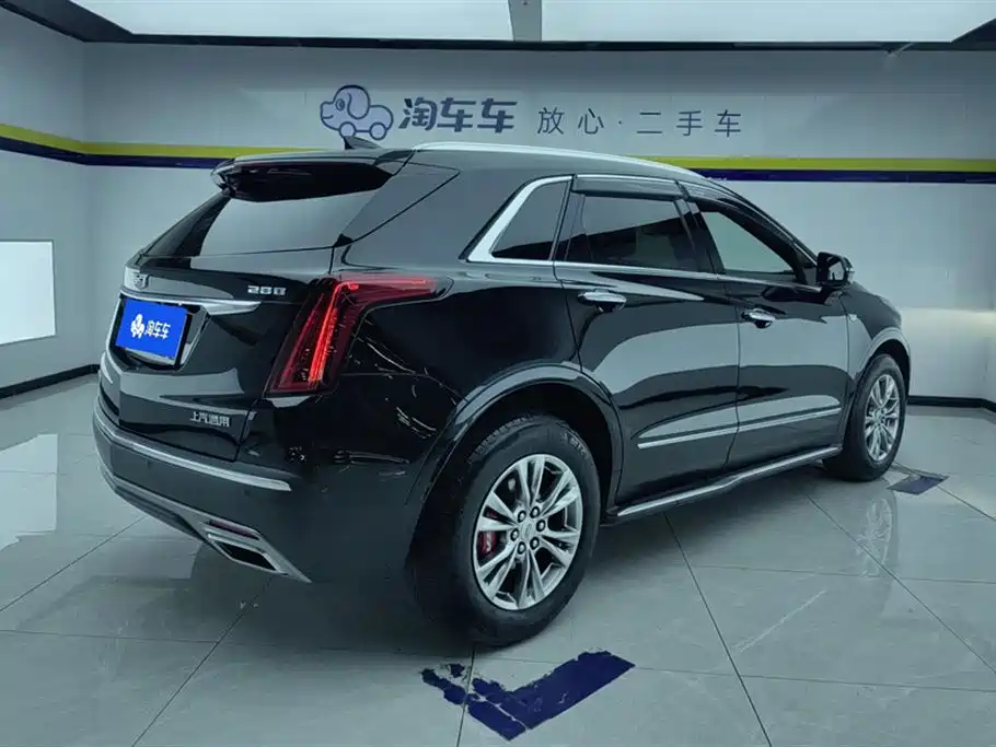 Cadillac XT5 2022 — фото 3