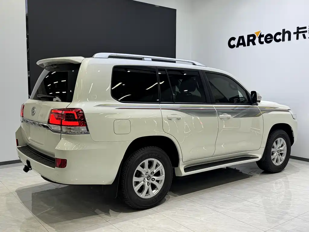 Toyota Land Cruiser 2019 — фото 6
