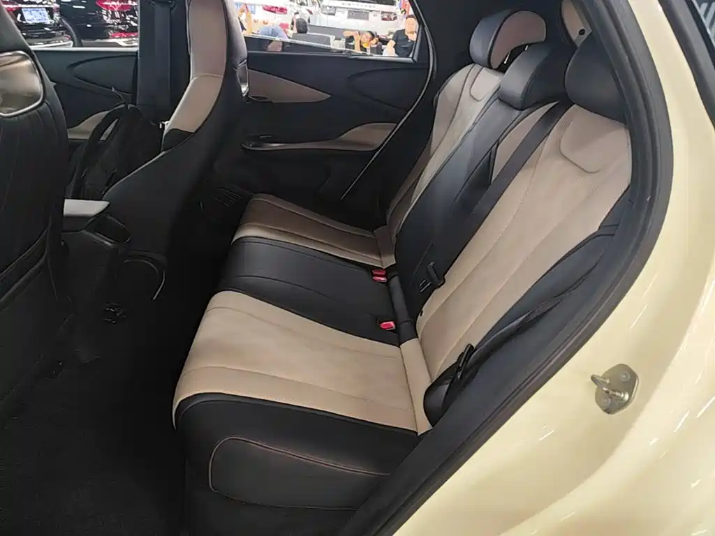 BYD Dolphin 2023 — фото 17