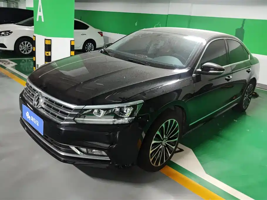 Volkswagen Passat 2017 — фото 1
