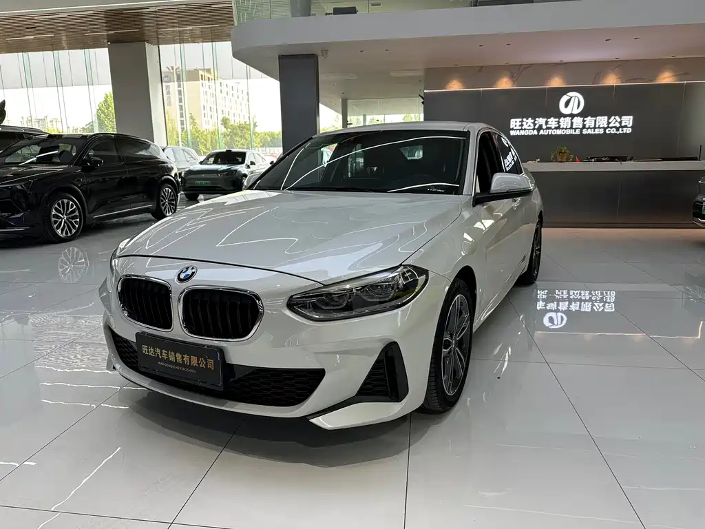 BMW 1 Series 2021