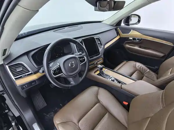 Volvo XC90 2019