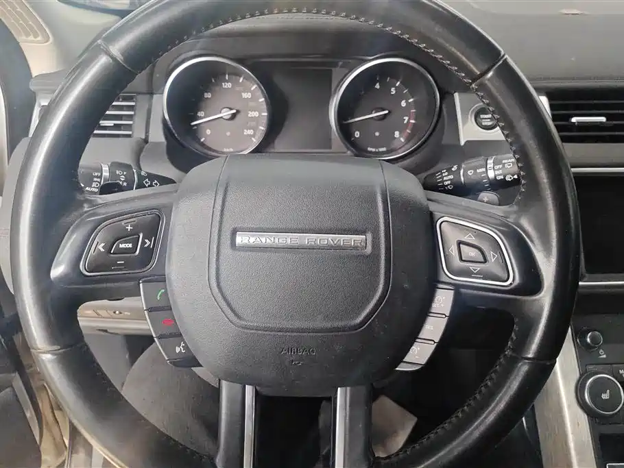 Land Rover Evoque 2018 — фото 15