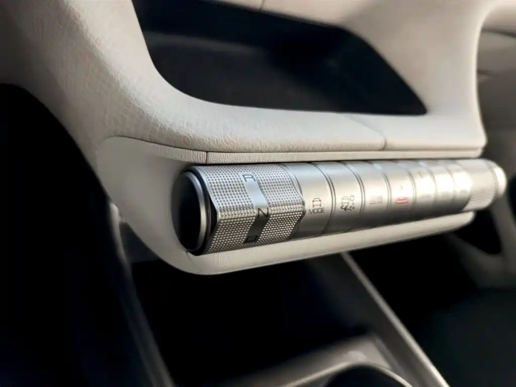 BYD Dolphin 2022 — фото 14