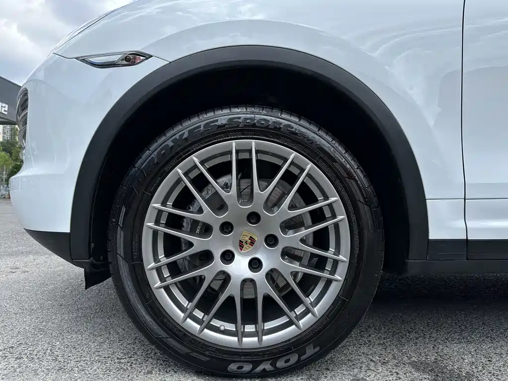 Porsche Cayenne 2014 — фото 18