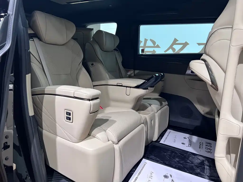 Toyota Alphard 2026 — фото 13