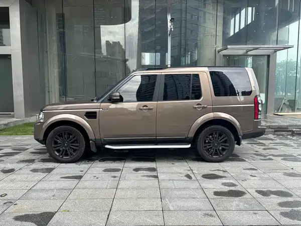 Land Rover Discovery 2014