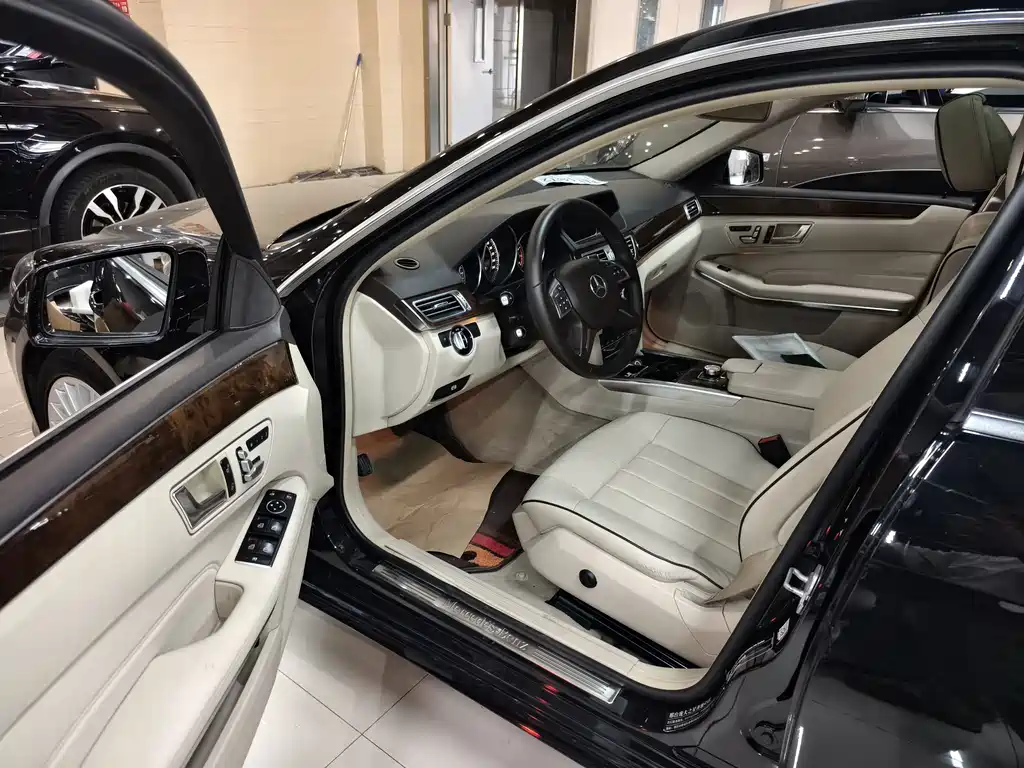 Mercedes-Benz E-Class 2015 — фото 8