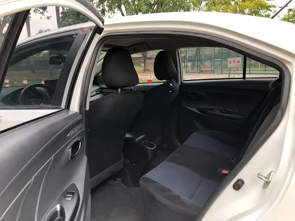 Toyota Yaris L 2020