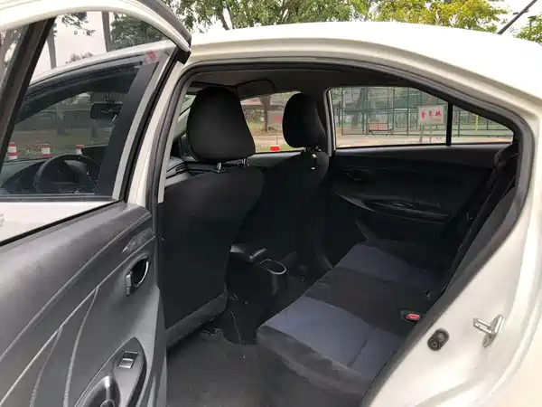 Toyota Yaris L 2020