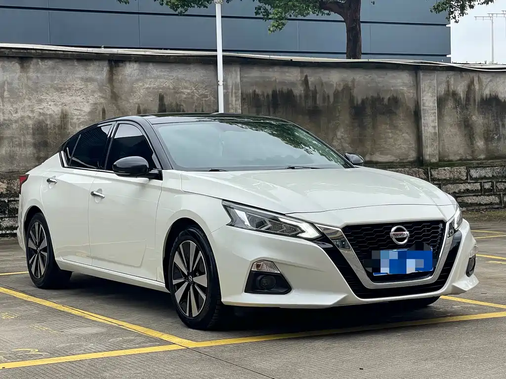 Nissan Teana 2022 — фото 3