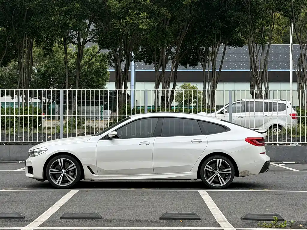 BMW 6 Series GT 2018 — фото 3