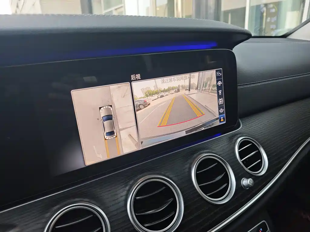 Mercedes-Benz E-Class 2020 — фото 13