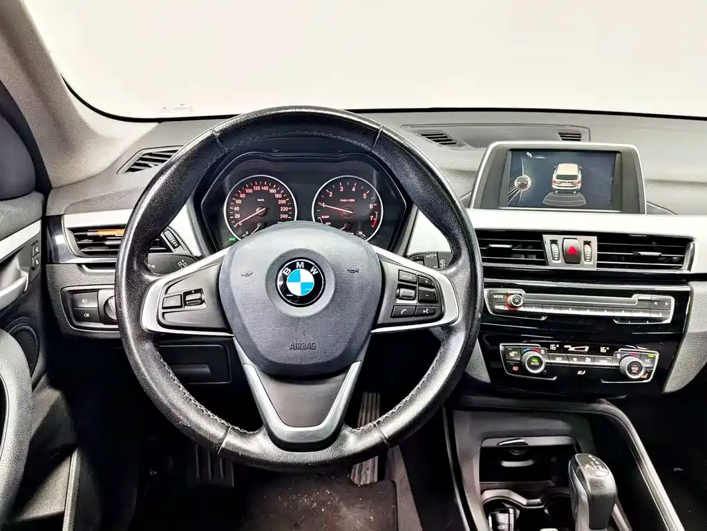 BMW X1 2017 — фото 10