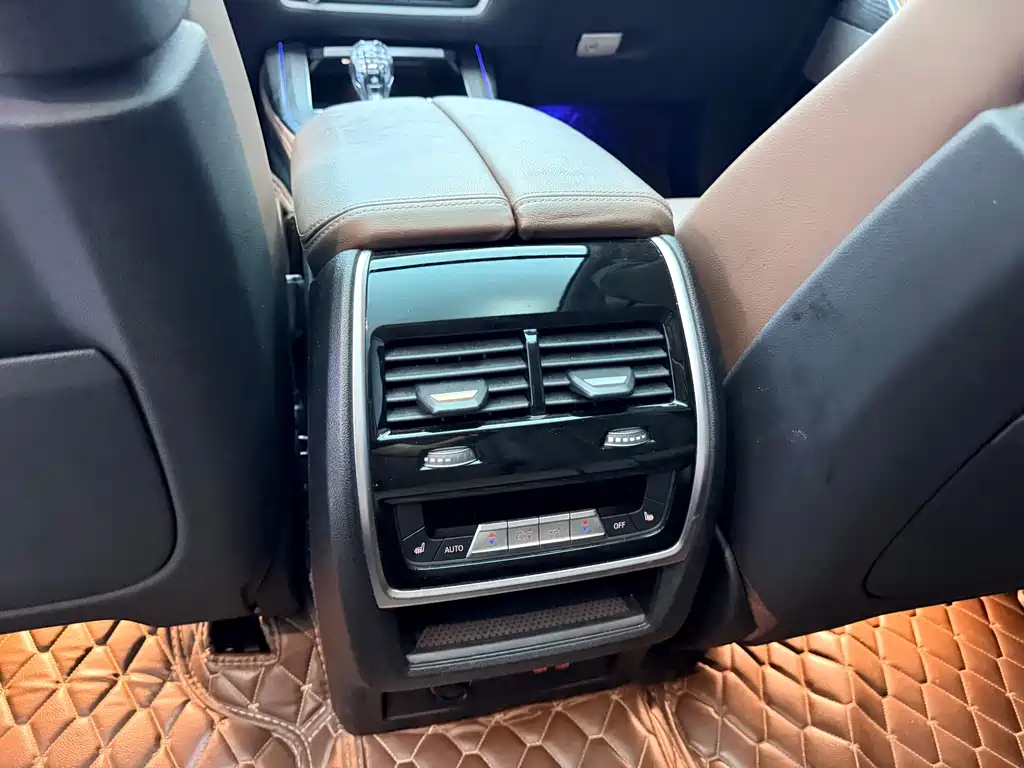 BMW X7 2019 — фото 22