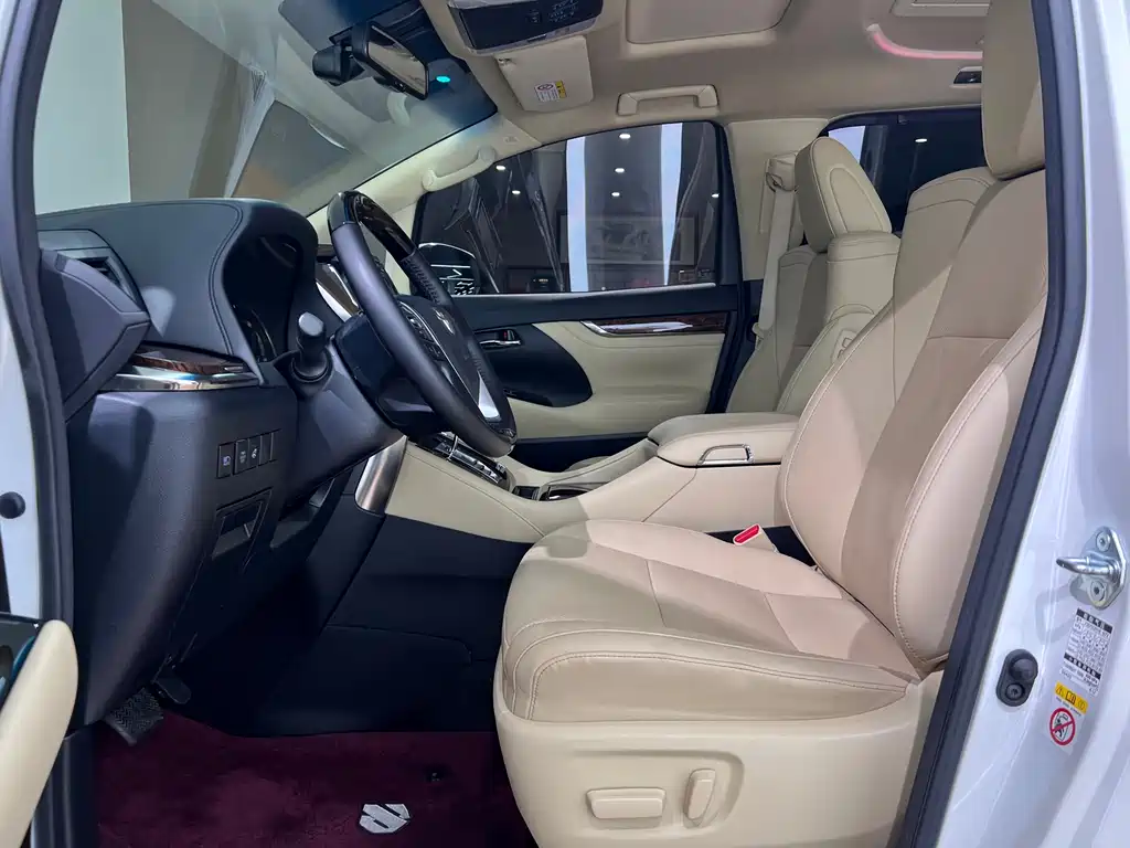 Toyota Alphard 2018 — фото 14