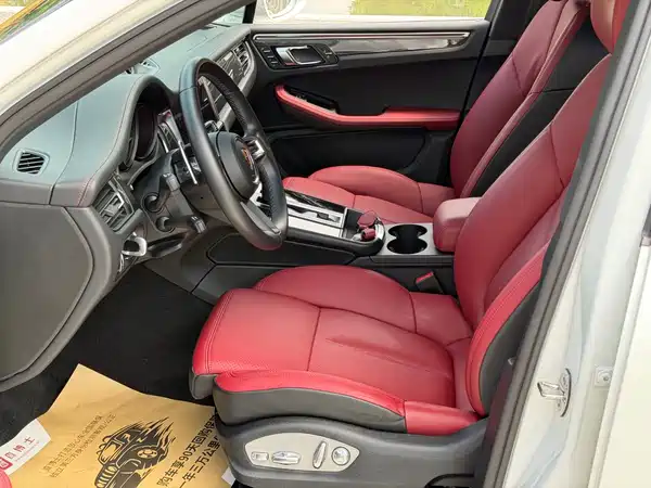 Porsche Macan 2022