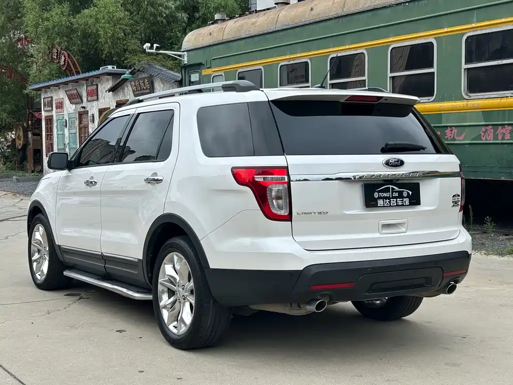 Ford Explorer 2015 — фото 22