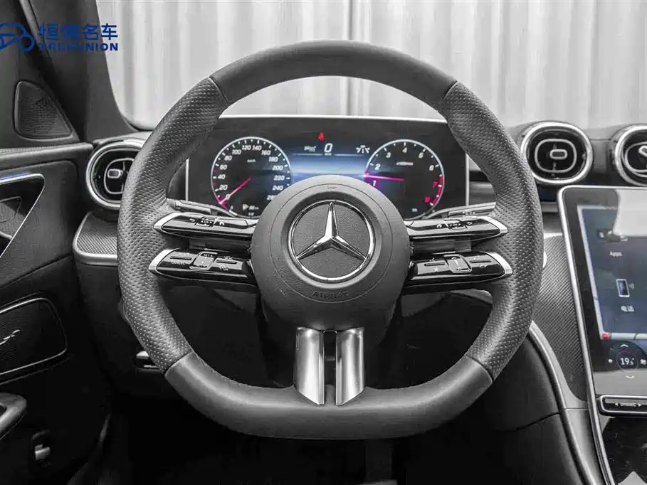 Mercedes-Benz C-Class 2023 — фото 17