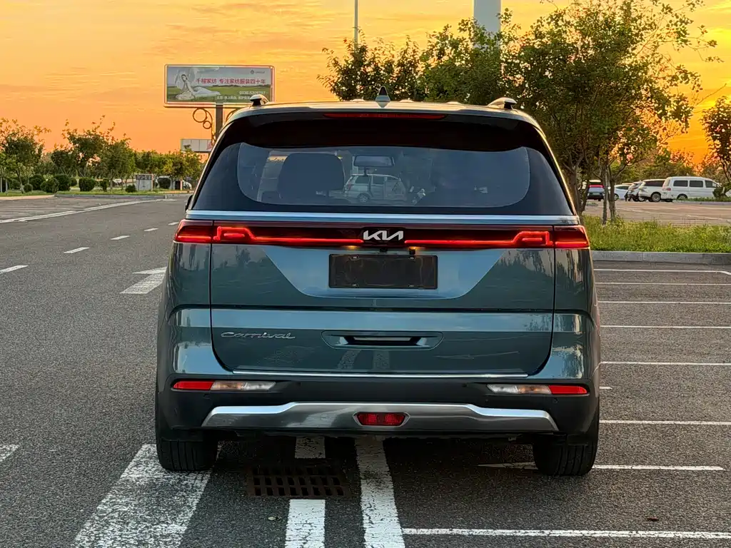 Kia Carnival 2022 — фото 6
