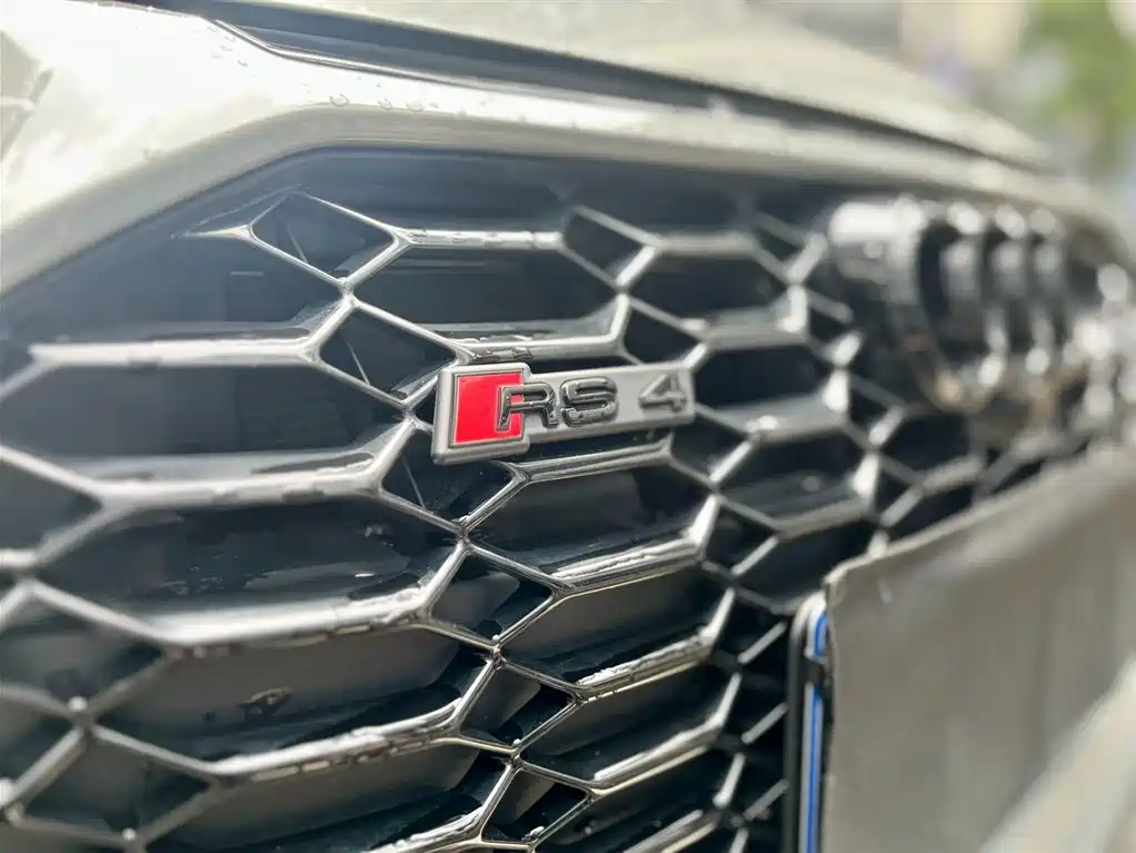 Audi RS 4 2022 — фото 12