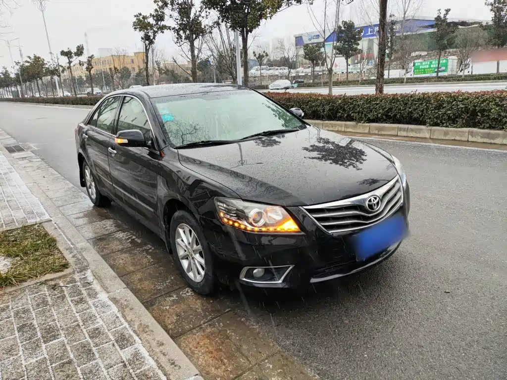 Toyota Camry 2015 — фото 22