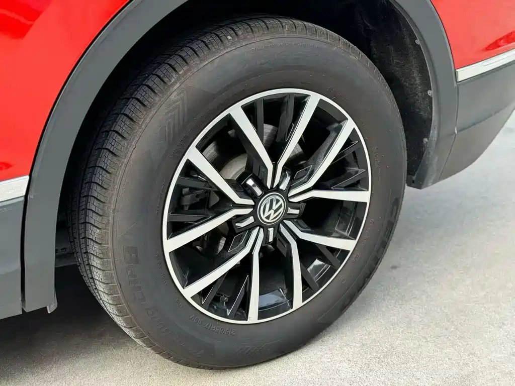 Volkswagen Tiguan L 2017 — фото 7