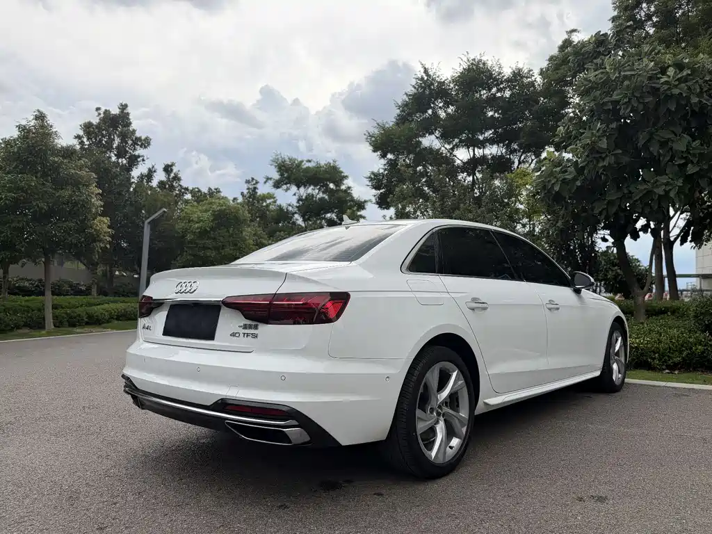 Audi A4L 2020