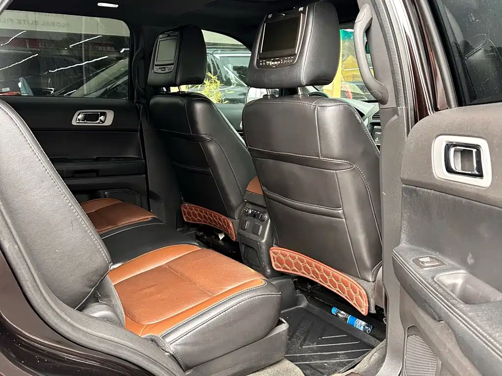 Ford Explorer 2014 — фото 10