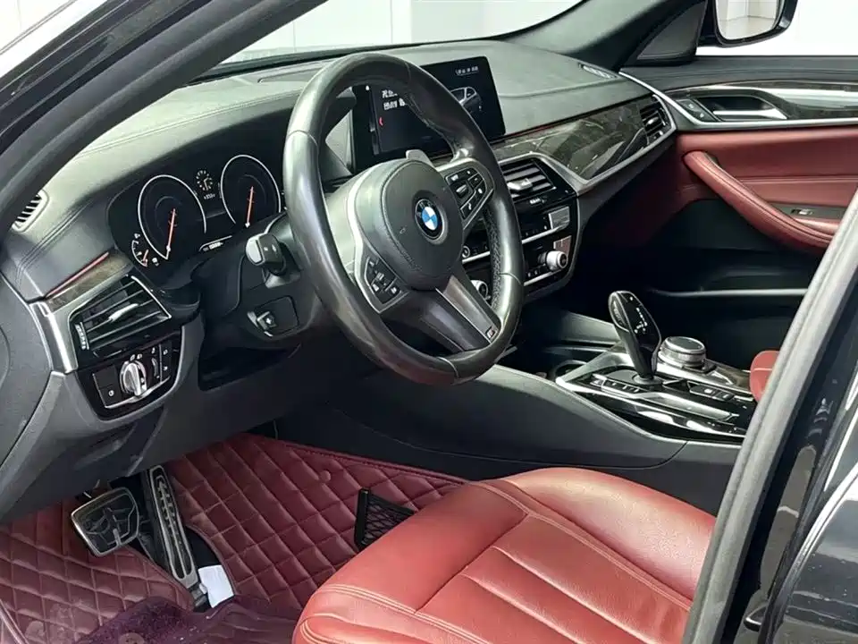 BMW 5 Series 2019 — фото 4