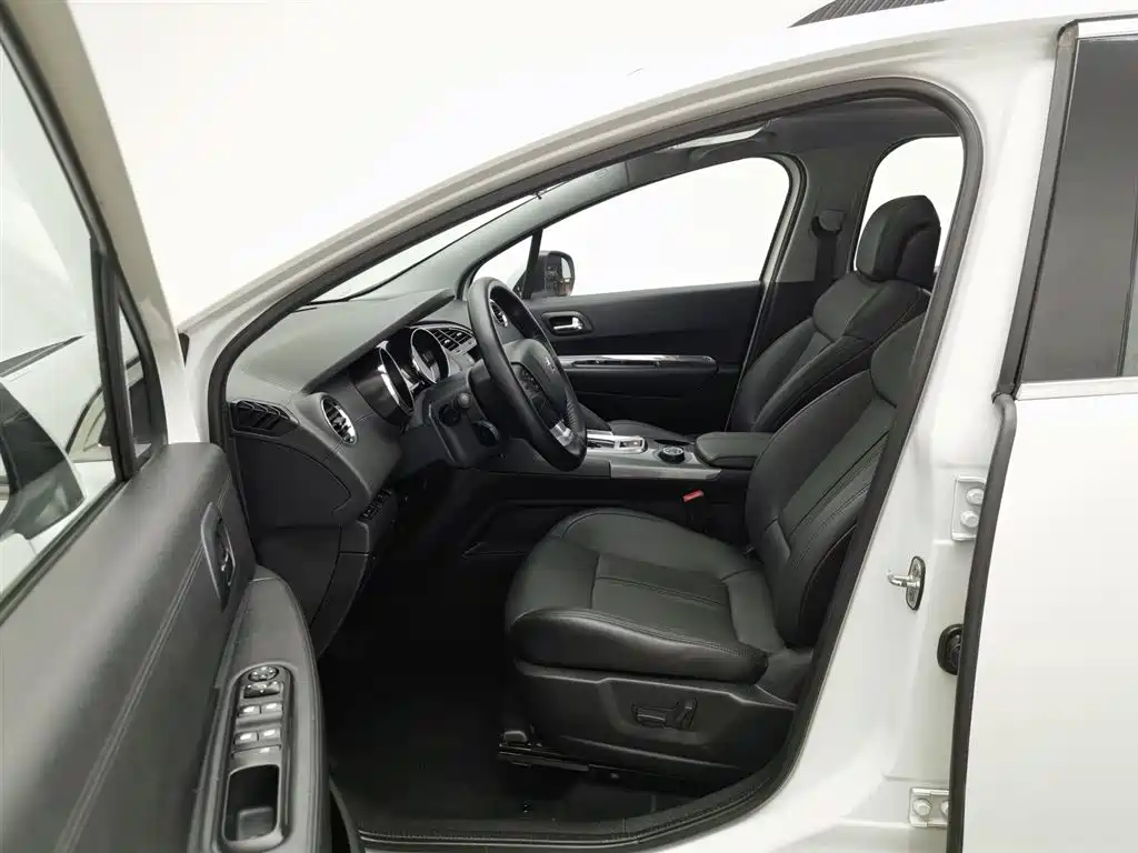 Peugeot 3008 2017 — фото 10