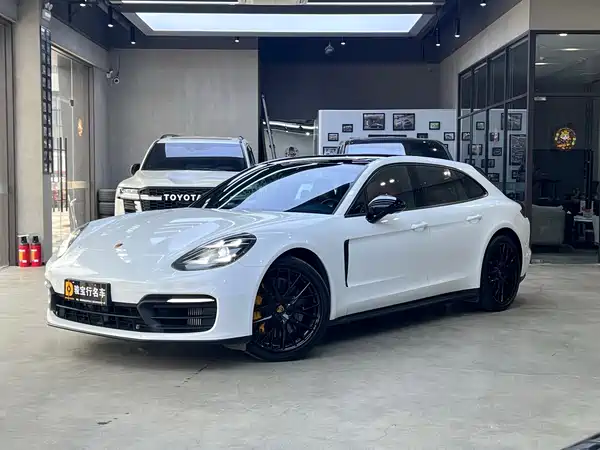 Porsche Panamera 2022