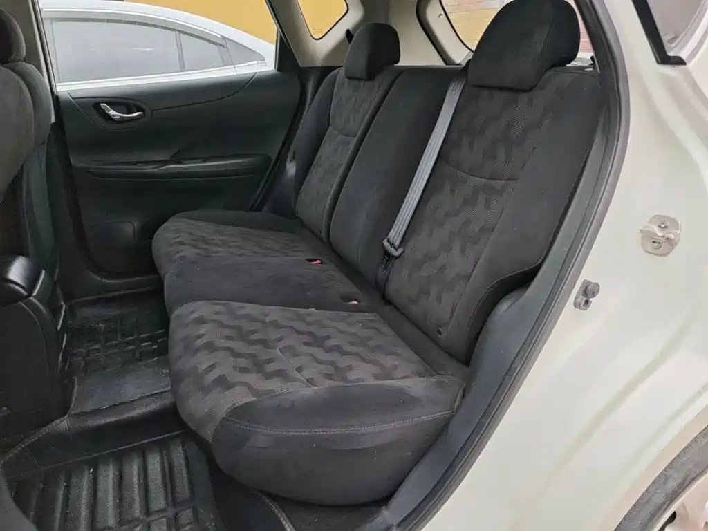 Nissan Tiida 2015 — фото 17