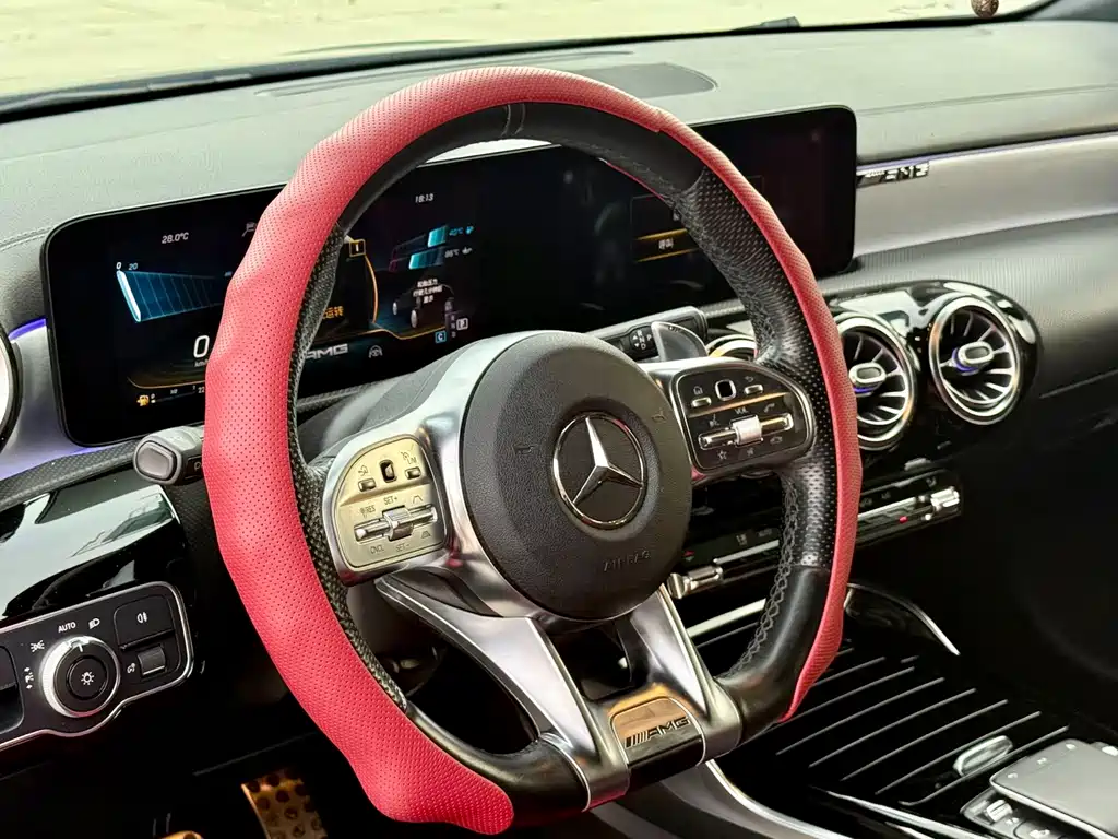 Mercedes-Benz CLA AMG 2021 — фото 10