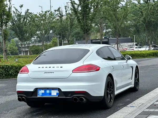 Porsche Panamera 2016