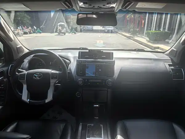 Toyota Prado 2016