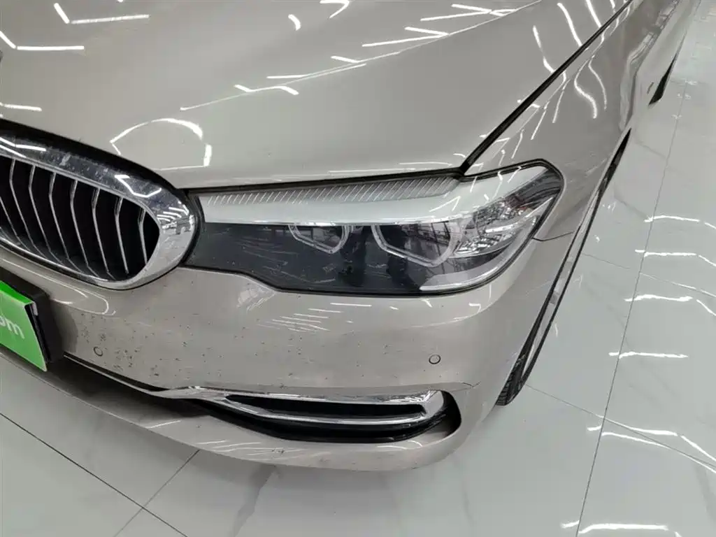BMW 5 Series 2018 — фото 24