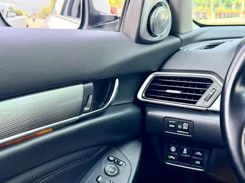 Honda Accord 2021 — фото 17