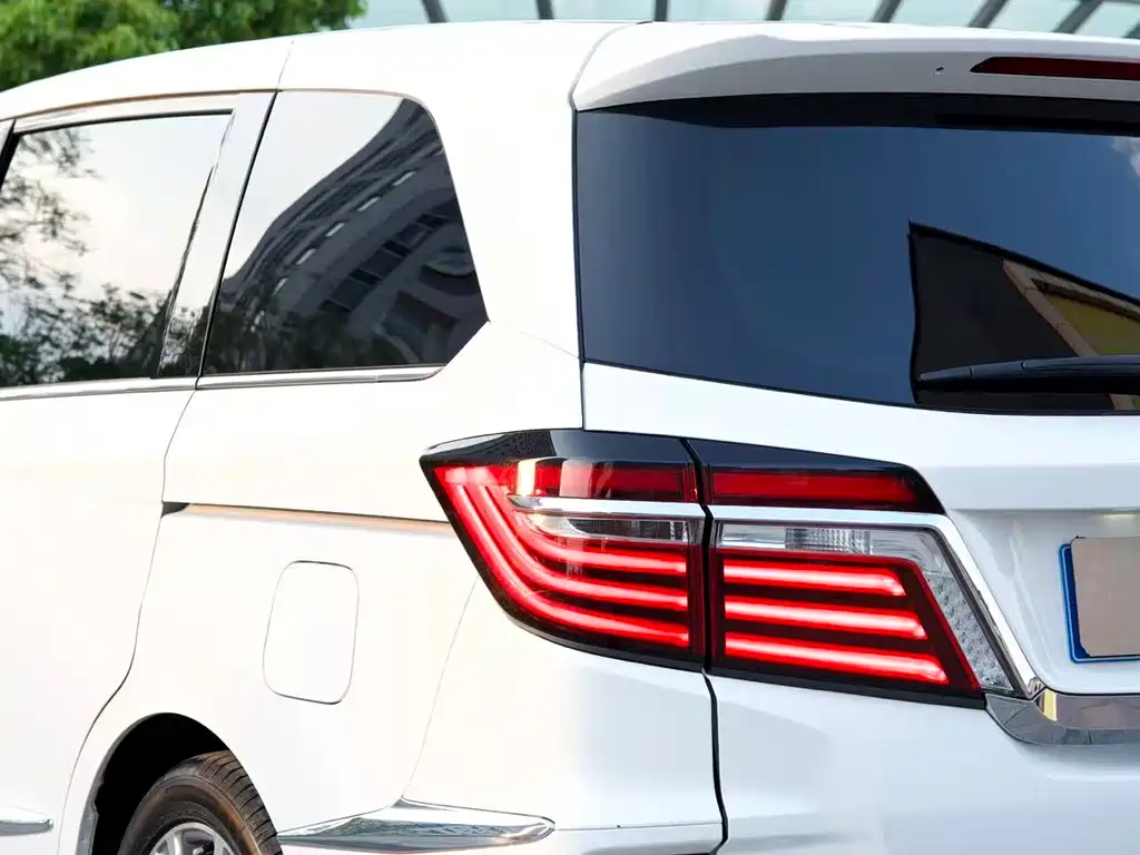 Honda Elysion 2018 — фото 18