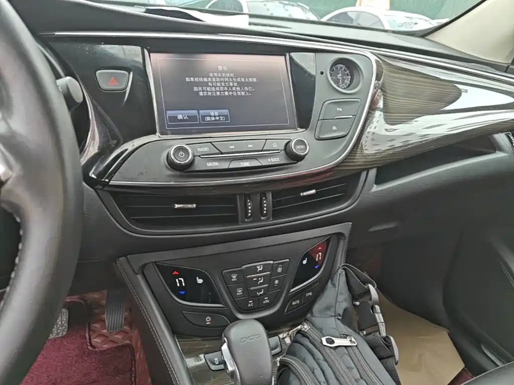 Buick Envision Plus 2017 — фото 13
