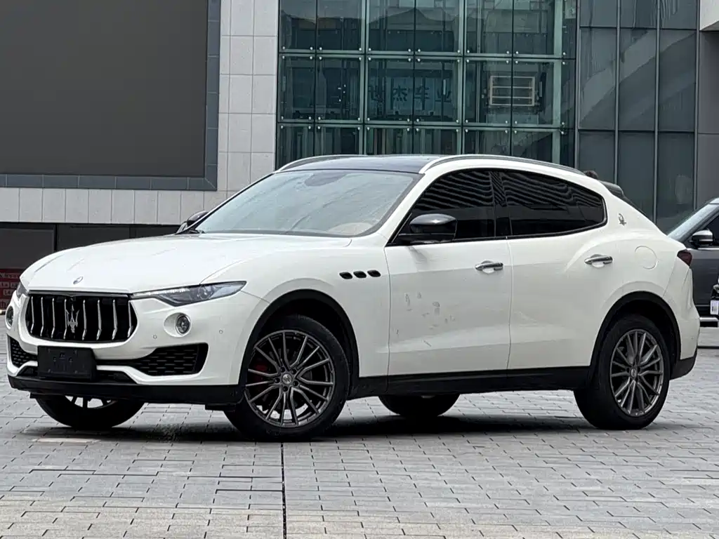 Maserati Levante 2021 — фото 1