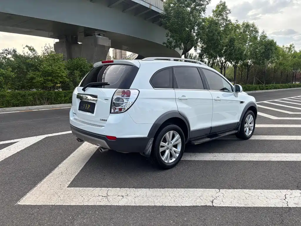 Chevrolet Captiva 2015 — фото 10
