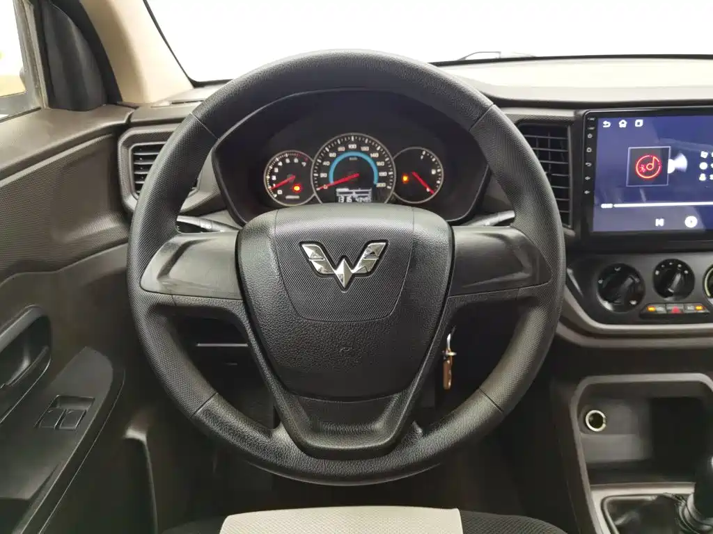 Wuling Hongguang V 2021 — фото 11